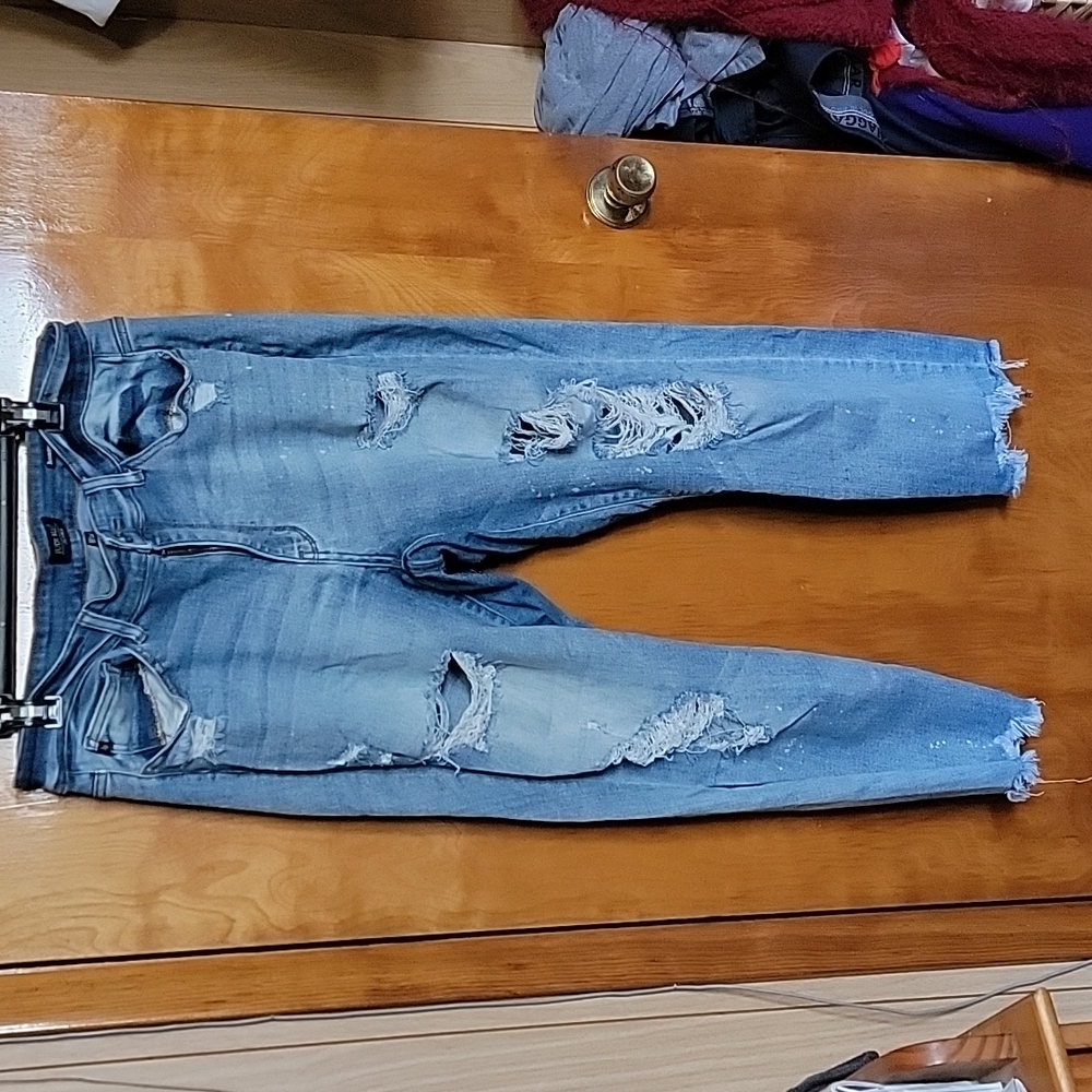 Judy blue bleach splattered distressed jeans